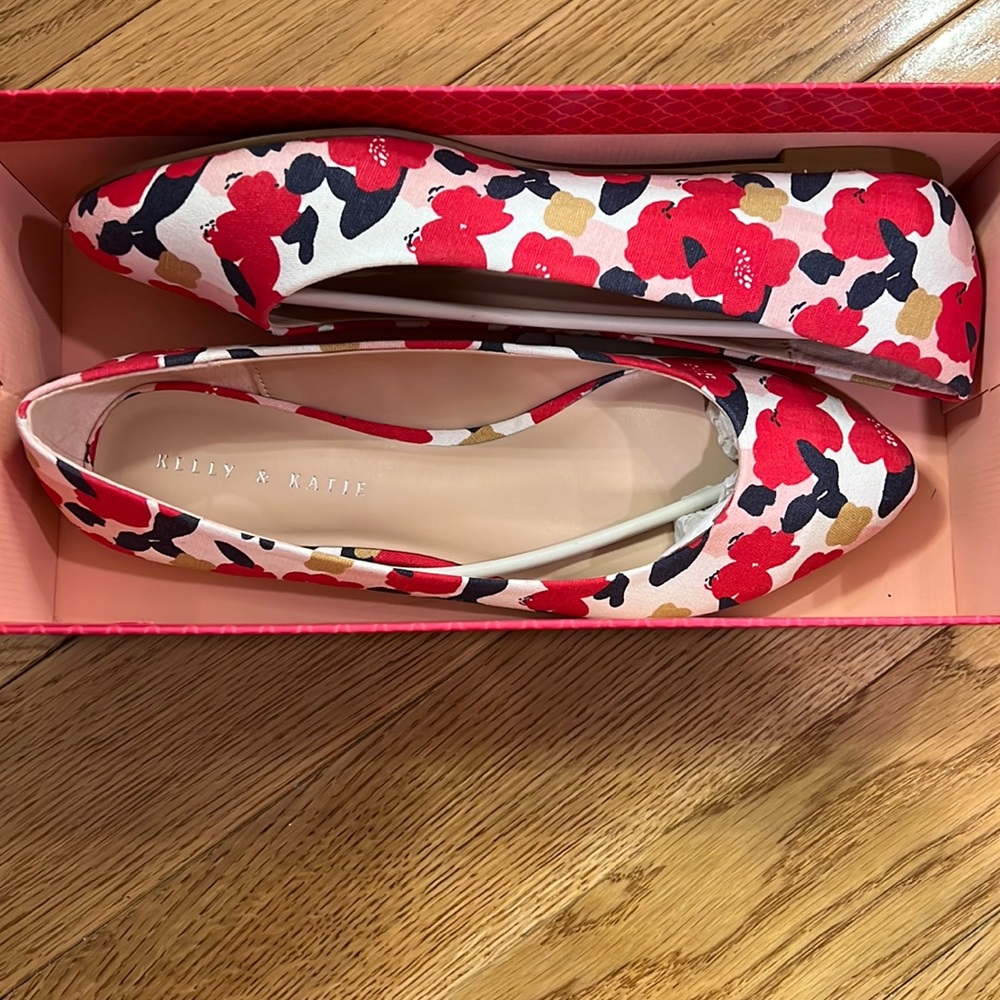 Kelly & Katie floral flats